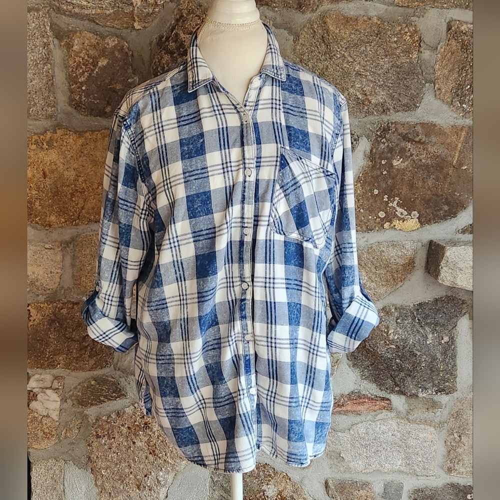 id:23 Shirt Plaid Size XXL  Womens  Button Up Long Sleeve Roll Tab